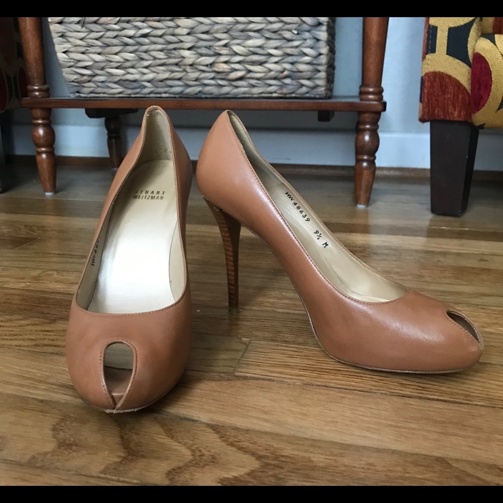 Stuart Weitzman pumps